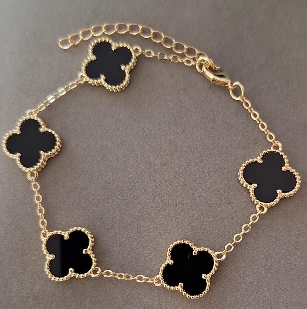 Onyx Black four leafs flowers bracelet